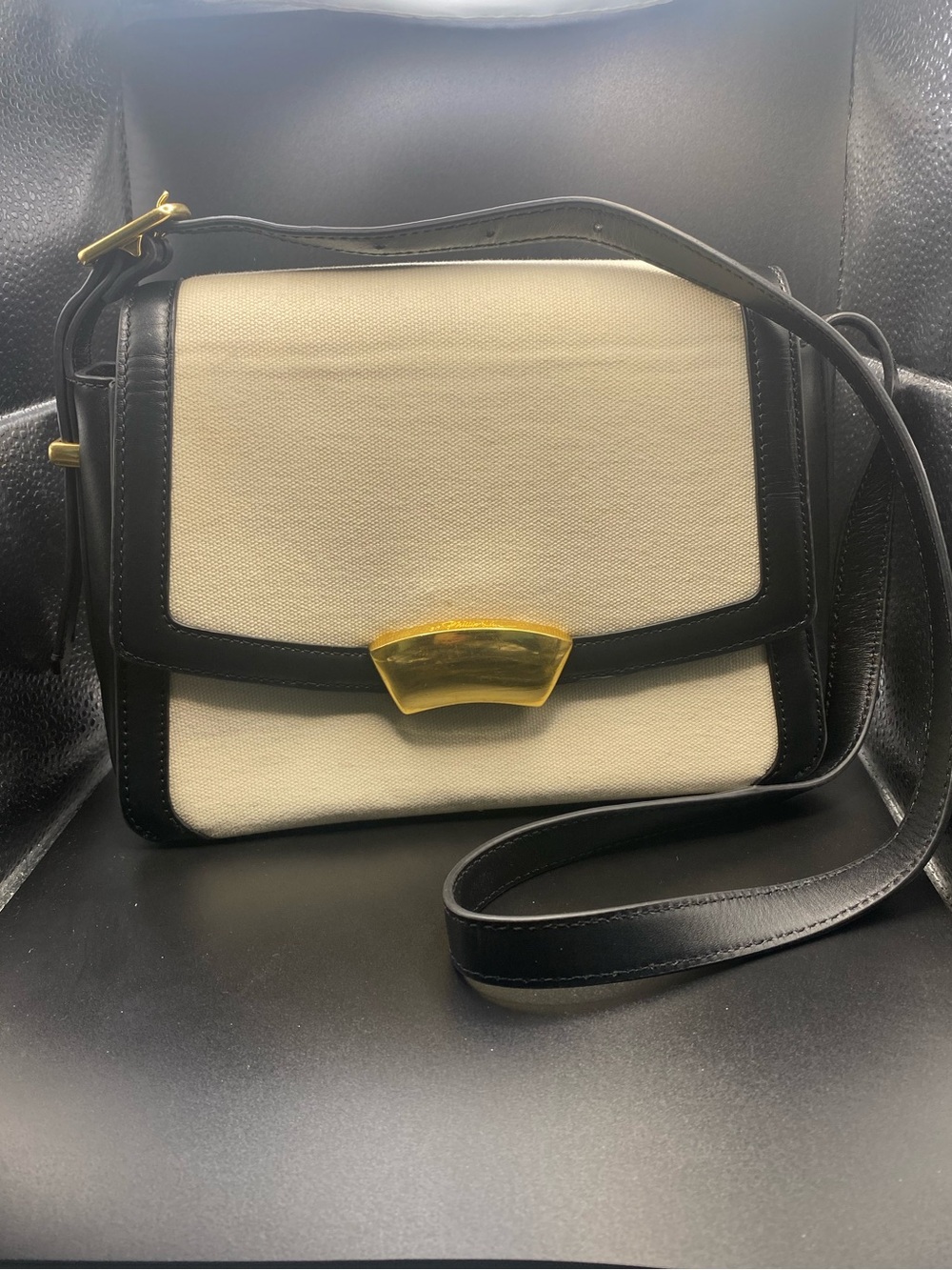3.1 Phillip Lim Cream and Black Leather-Trim Shoulder Bag with Gold Closure - Picture 3 of 12